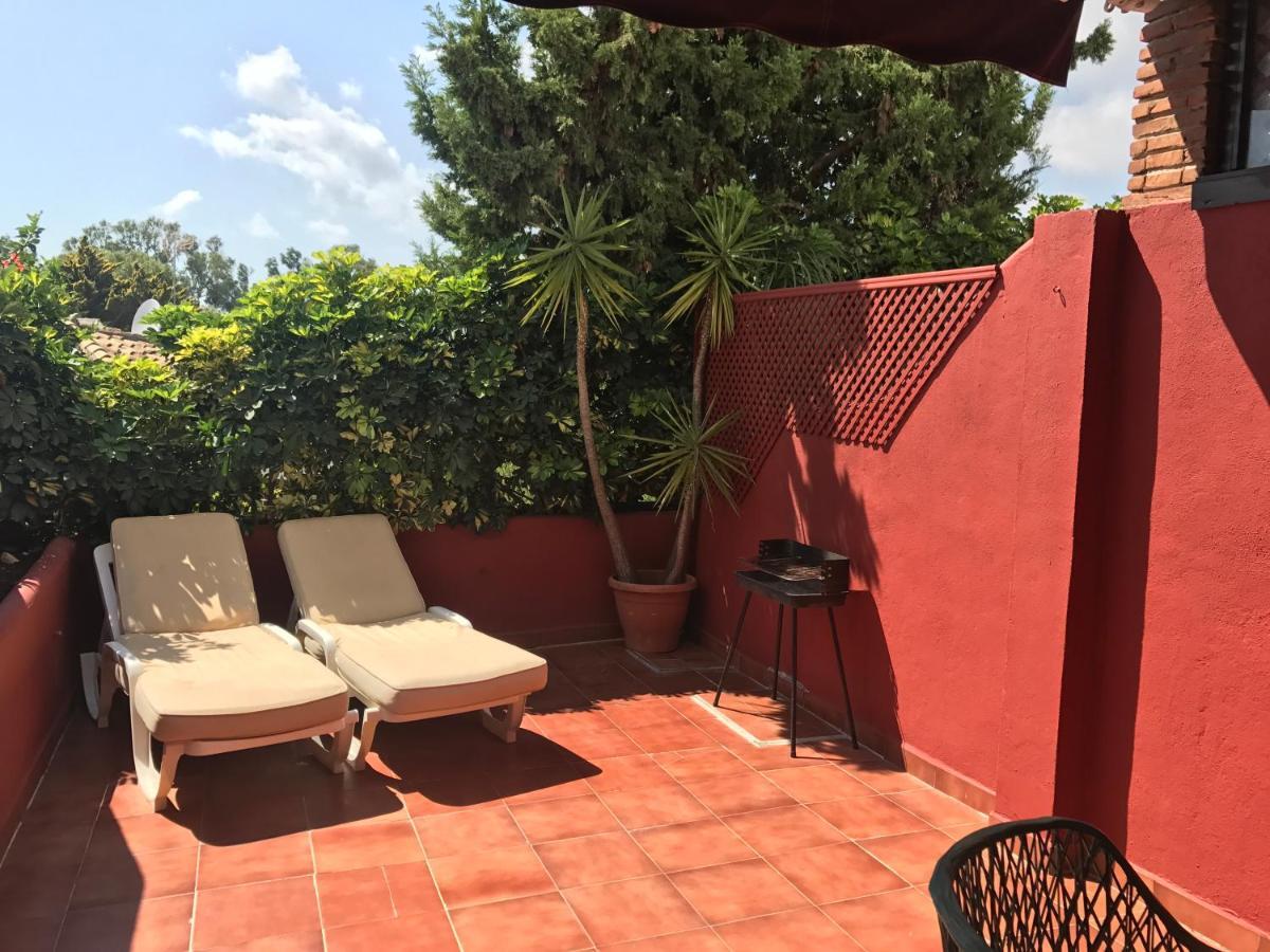 Villa Adosado en residencial Sitio de Calahonda Habitación foto